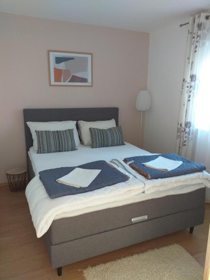 Apartments Golic Biograd Na Moru Exterior foto