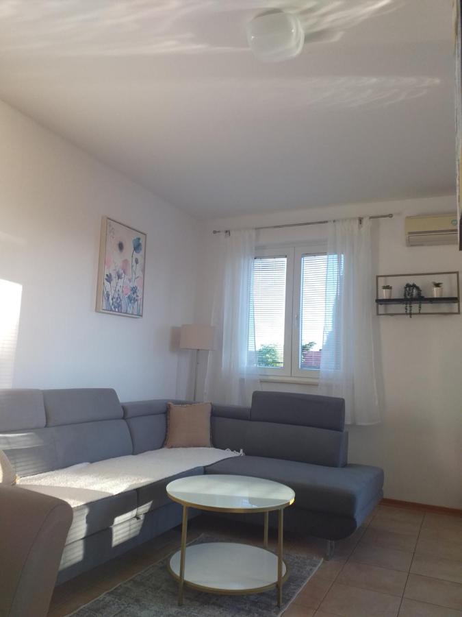 Apartments Golic Biograd Na Moru Exterior foto