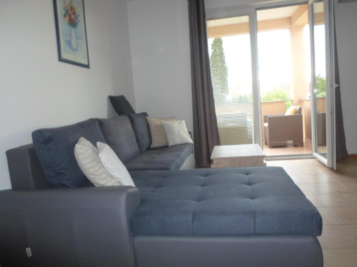 Apartments Golic Biograd Na Moru Exterior foto
